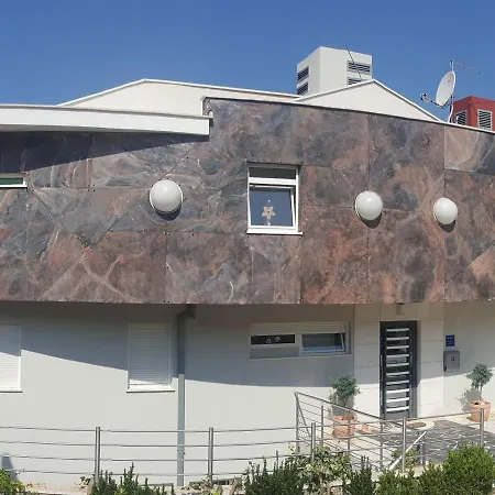 In With Balcony, Air Conditioning, Wifi 4328-1 Lägenhet Trogir
