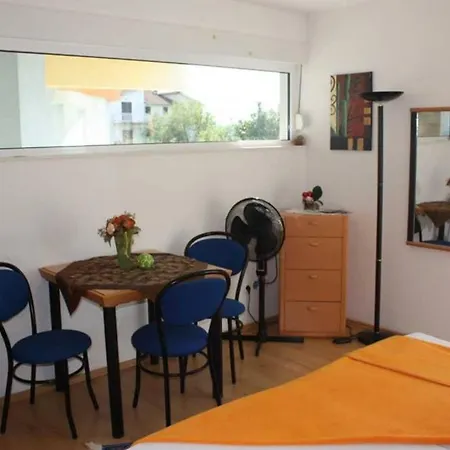 In With Balcony, Air Conditioning, Wifi 4328-1 Lägenhet *