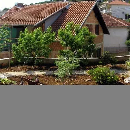 Apartment In With Balcony, Air Conditioning, Wifi 4328-1 *